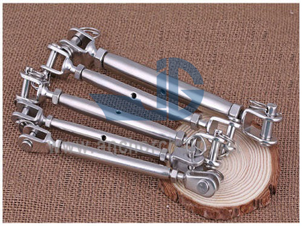 Turnbuckle Badan Tertutup EU
